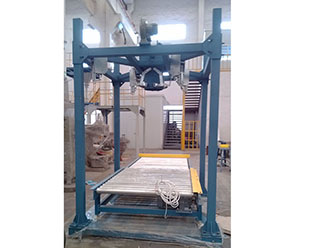 上海清浥環(huán)?？萍加邢薰?干化污泥專(zhuān)用大袋包裝機(jī)